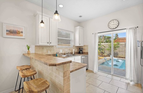Coquina Gables House | Heated Pool, Beach, Beach Gear, Free Parking, BBQ