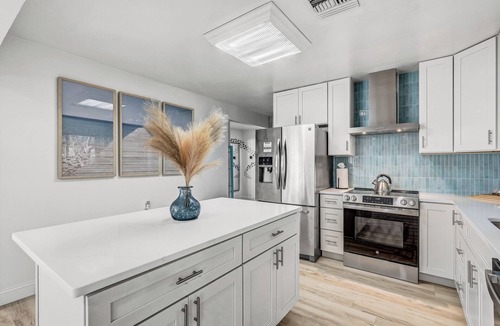 South Pinellas Community Council House | Heated Pool & Coffee Bar 5-min to Madeira Beach