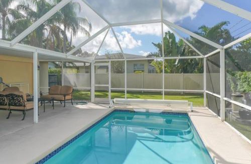 Sarasota House | Heated Pool Home - Perfect Location - Walk to Beach, Restaurants and More!