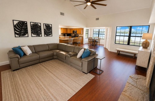 Lake Alfred House | Heated Private Pool + Sunrise- 30 Min to Disney & LEGOLAND
