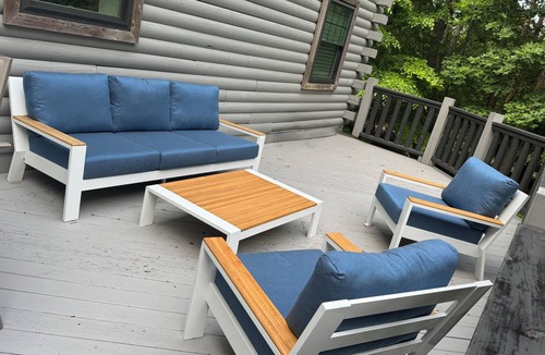 Moneta Cabin | Hidden Gem! A 4-bedroom cabin with AC in charming Moneta