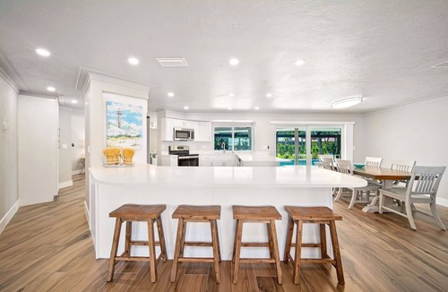 Beachview Country Club Estates House | Hidden Pearl: Serene Island Retreat, Pool & Pets OK