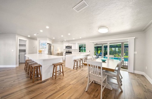 Beachview Country Club Estates House | Hidden Pearl: Serene Island Retreat, Pool & Pets OK
