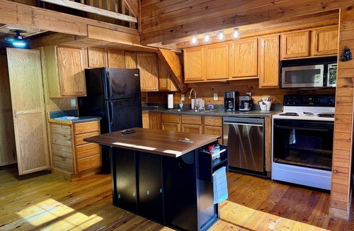 Clyde Cottage | Hidden Rustic cottage in charming Clyde perfect for relaxing getaway