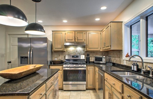 Sapphire House | Hideaway Hill | Peaceful Mountain Home in Sapphire | Pet-Friendly
