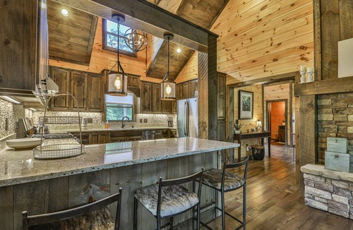 Mineral Bluff Cabin | Highlands Retreat the Perfect Cabin for your relating experience