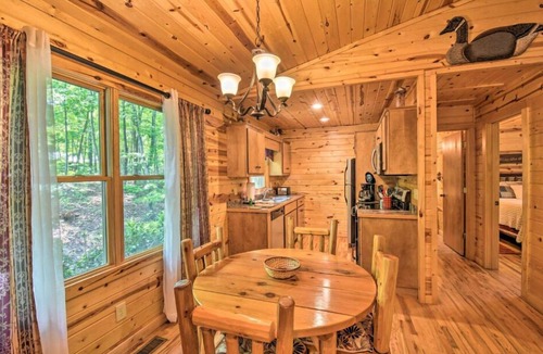 Helen Cabin | Highline 4 bdrm Cabin! Pool Table! Near Helen!