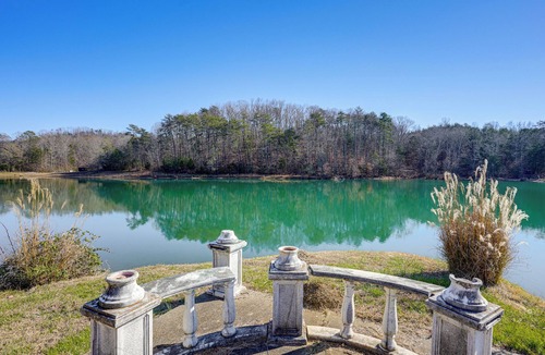 Wildwood House | Hike, Fish & Explore Chattanooga! Lake-View Home