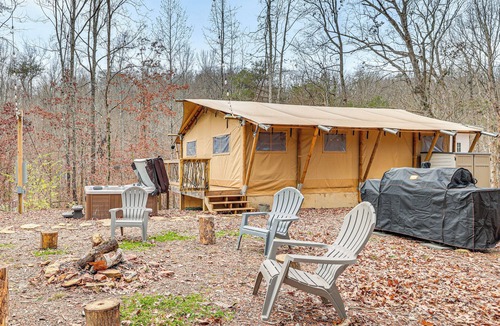Trenton Cabin | Hiker’s Hideaway w/Hot Tub Near Lookout Mountain