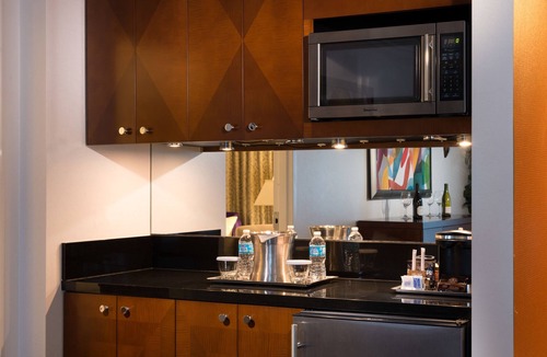 Charlotte Center City Hotel | Hilton Charlotte Uptown