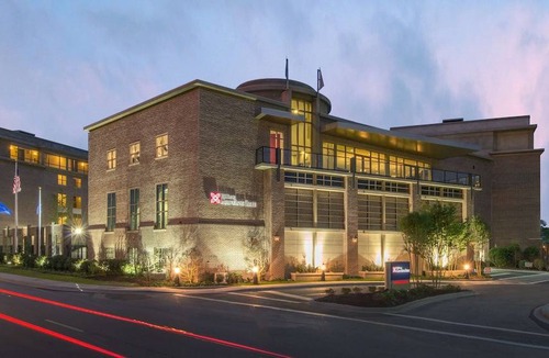 Downtown Charleston Hotel | Hilton Garden Inn Charleston Waterfront/Downtown
