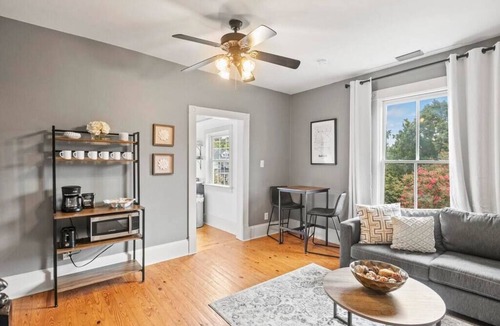 Southwest Raleigh Apartment | Historic 1-BR Loft Walkable to Glenwood Downtown Raleigh