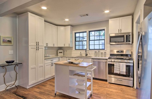 Augusta Cottage | Historic Augusta Cottage w/Mid Century Vibe!