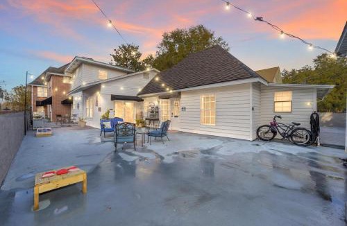 Historic District House | Historic Carriage House Downtown 2 bedroom 1 bath