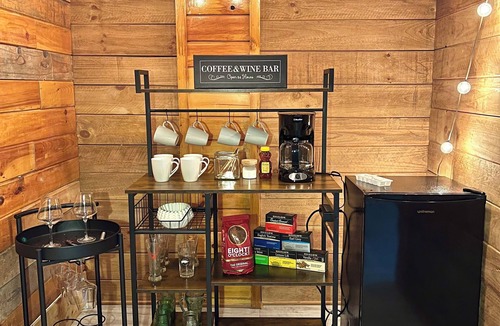 Epworth Apartment | Historic General Store Loft 2,500 Sq Ft Balcony Game Room Near Blue Ridge