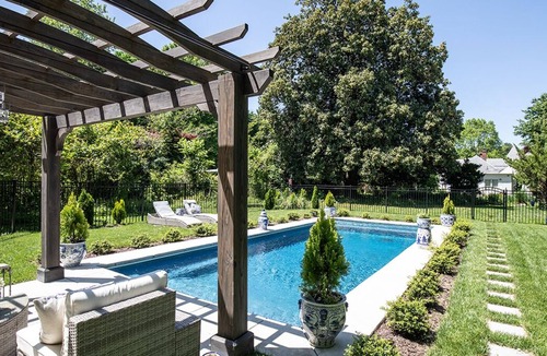 Lakeside House | Historic Ginter House with English garden Pool