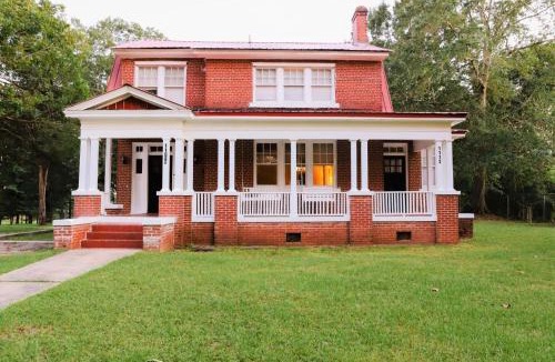 Tuskegee House | Historic House on the HillDownstairs ONLY