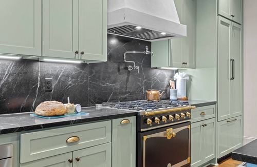 Germantown House | Historic Luxe Retreat Sauna/Cold Plunge/Hot Tub/Walkable