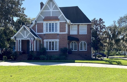 Historic District Apartment | Historic Second Floor 2 Bedroom Apartment Kemp Estate