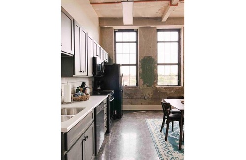 Old City Apartment | Historic Sterchi Loft on Gay St