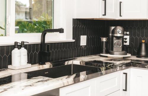 Lake Worth Villa | Historic Waterfront estate With Yard & Modern Kitchen