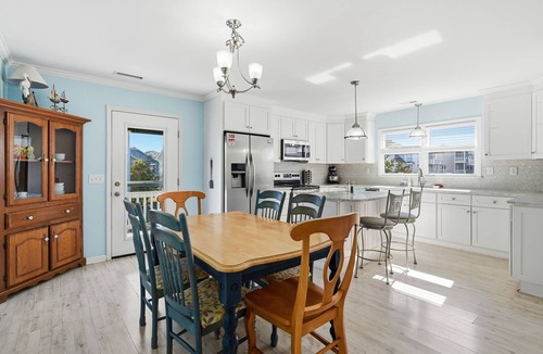 Holden Beach House | Holden Sunshine Mahi Beach