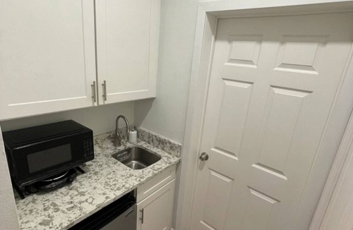 Port Saint Lucie Condo | Hole-in-One Studio -Rest, Relax & Golf PGA Village