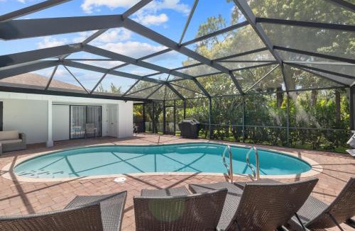 Palm River Estates House | Holiday Heaven 4 b 3b Pool BBQ