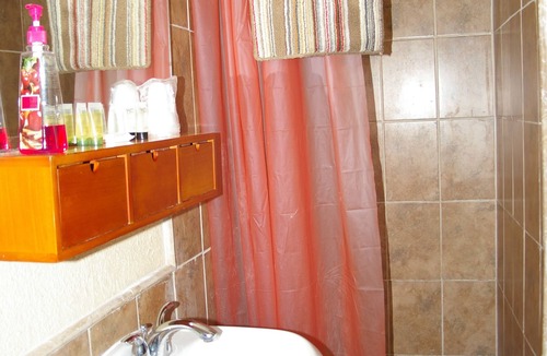 Mango Groves Hotel | Holiday House Motel