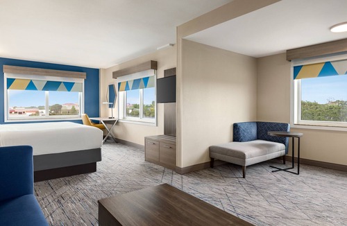 Fort Pierce Hotel | Holiday Inn Express Hotel & Suites Fort Pierce West by IHG
