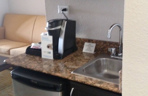 Perry Hotel | Holiday Inn Express Hotel & Suites PERRY by IHG