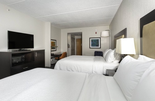 Northside Hotel | Holiday Inn Express & Suites Jacksonville Airport by IHG