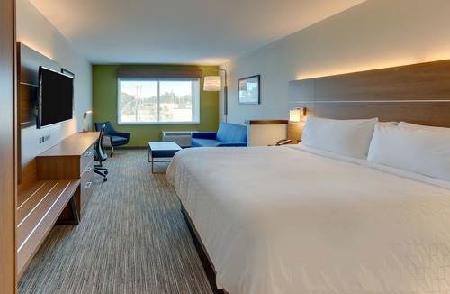 Roanoke Hotel | Holiday Inn Express & Suites Roanoke – Civic Center by IHG
