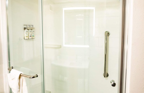 Powell Hotel | Holiday Inn Express & Suites Knoxville-North-I-75 Exit 112 by IHG