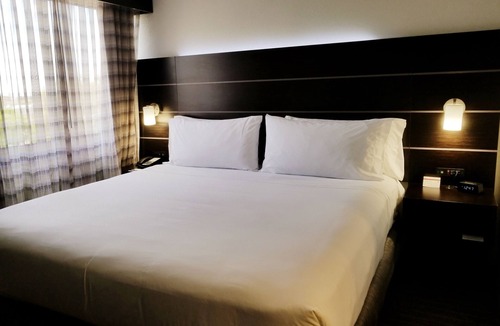 Hialeah Hotel | Holiday Inn Express & Suites Miami - Hialeah by IHG