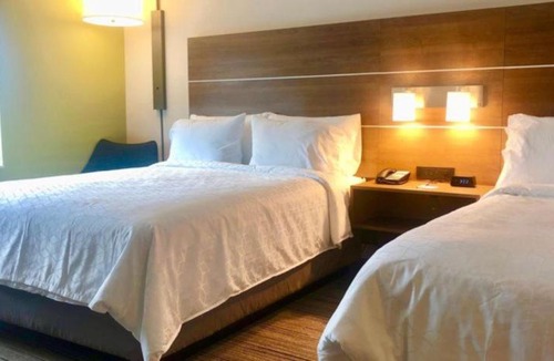 Macon Hotel | Holiday Inn Express & Suites Macon North by IHG