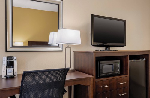Tallahassee Hotel | Holiday Inn Express Tallahassee - I-10 E by IHG