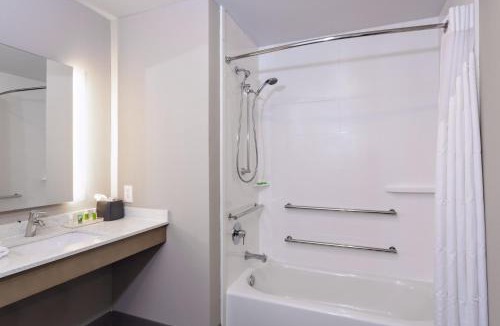 Tallahassee Hotel | Holiday Inn - Tallahassee E Capitol - Univ by IHG