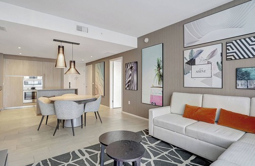 Hallandale Beach Condo | Hollywood Haven: Sophisticated Living by the Sea