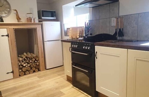 Walworth House | Home away from home, 3 bed cottage with hot tub and pool table