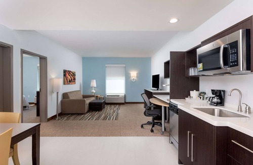 University Place Hotel | Home2 Suites by Hilton Charlotte University Research Park
