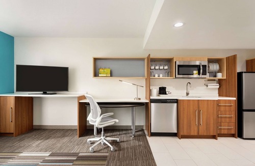 Woodbridge Hotel | Home2 Suites by Hilton Woodbridge Potomac Mills