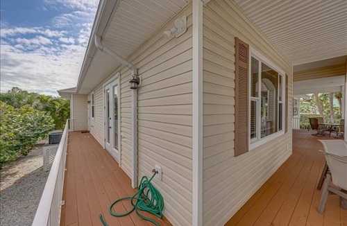 Golden Beach House | Homes-240 Wheeler Rd by RedAwning