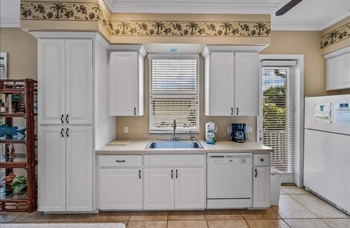 Golden Beach House | Homes-240 Wheeler Rd by RedAwning