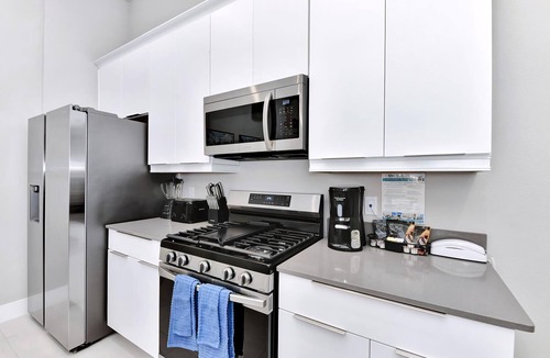 Reunion Hotel | Homey Condo with Pool Table near Disney & Waterpark Access - B8-234