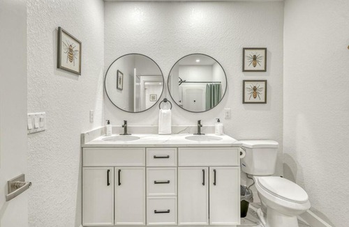 Pebble Beach Villa | Honeycomb Haven Near Ocean , Golfing , Mineral Springs