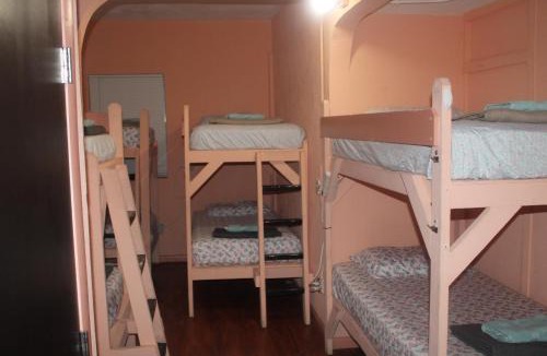 Florida City Hostel | Hoosville Hostel (Formerly The Everglades Hostel)