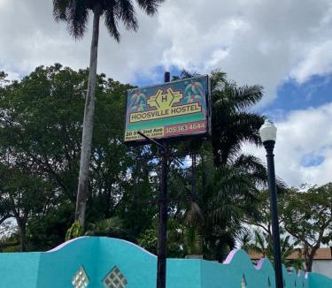 Florida City Hostel | Hoosville Hostel (Formerly The Everglades Hostel)