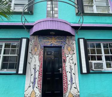 Florida City Hostel | Hoosville Hostel (Formerly The Everglades Hostel)