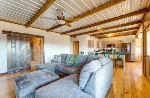 Altoona House | Hot Tub and Grill Mtn-View Altoona Cabin